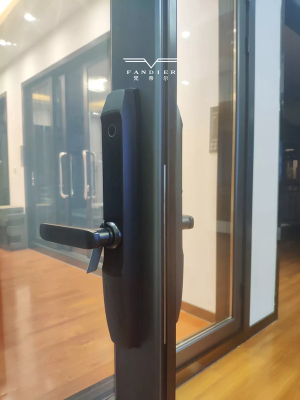 高端系统门窗厂家梵帝尔电动智能门窗一键开启新风尚